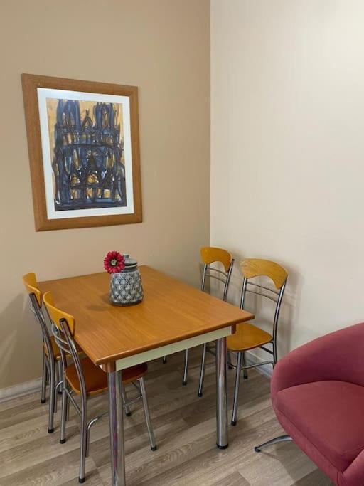 *Heart Of New Bazaar 1 Bed Apt* Appartamento Tirana Esterno foto