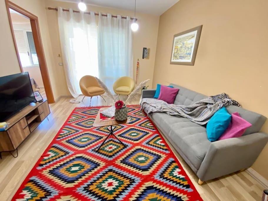 *Heart Of New Bazaar 1 Bed Apt* Appartamento Tirana Esterno foto